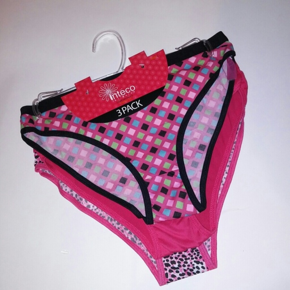 3/$35 Set of 3‎ Panties